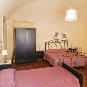 Camera con letto king size